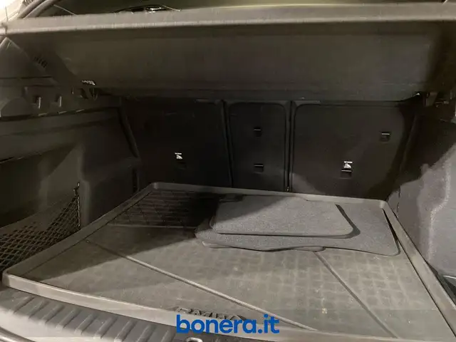 BMW X1 view 13