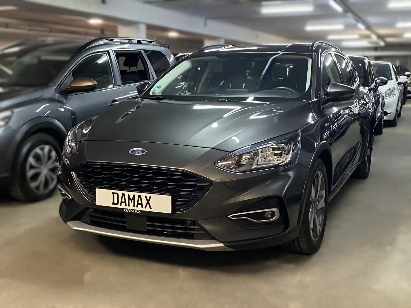 Ford Focus Active*NAVI*PDC*AHK Grey - 1