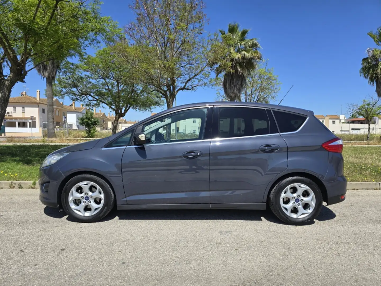Ford Grand C-Max 1.6 Ti-VCT Trend Šedá - 2