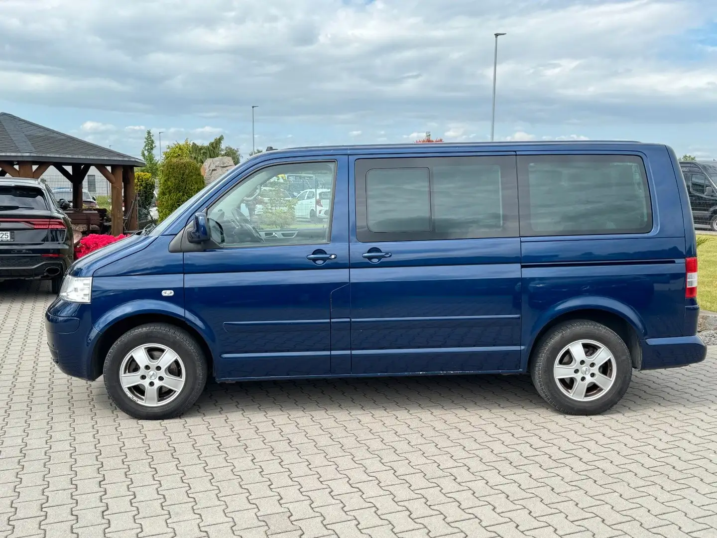 Volkswagen T5 Transporter T5 2.5 TDI Bus Multivan STANDHZG NAVI AHK 7 SITZ Blau - 2