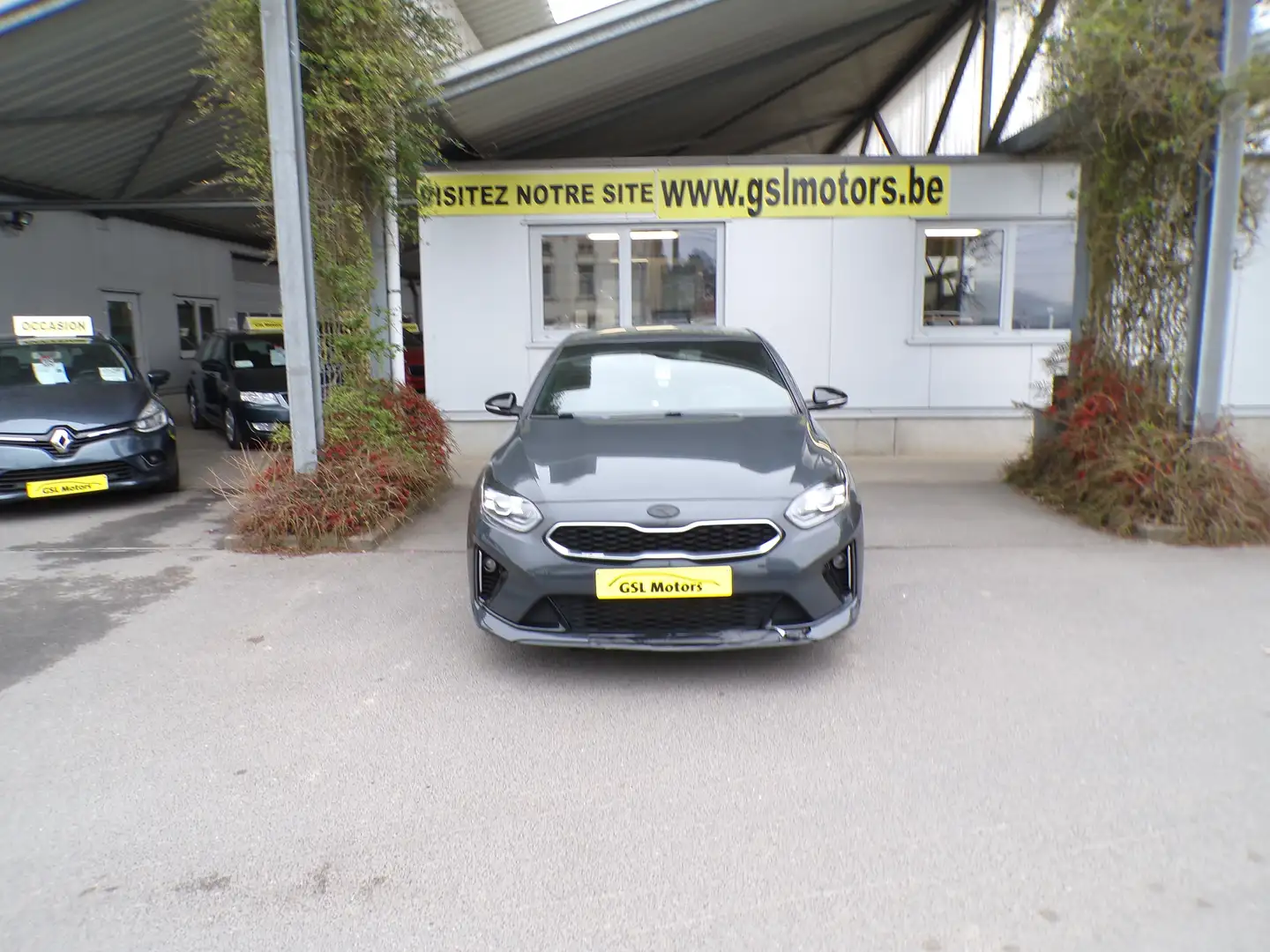 Kia ProCeed / pro_cee'd 1.0T-GDi 120cv 5portes noir08/19 45690km Airco GPS Gris - 2