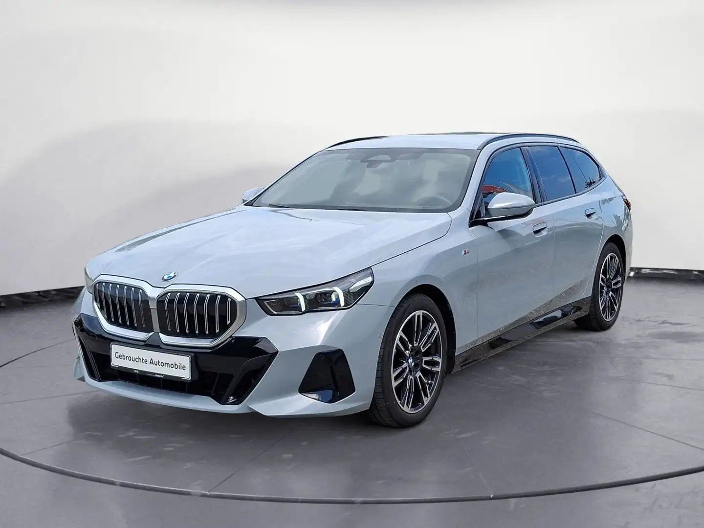 BMW 520 d xDrive Touring M SPORT AHK Driving Assistan Grau - 2