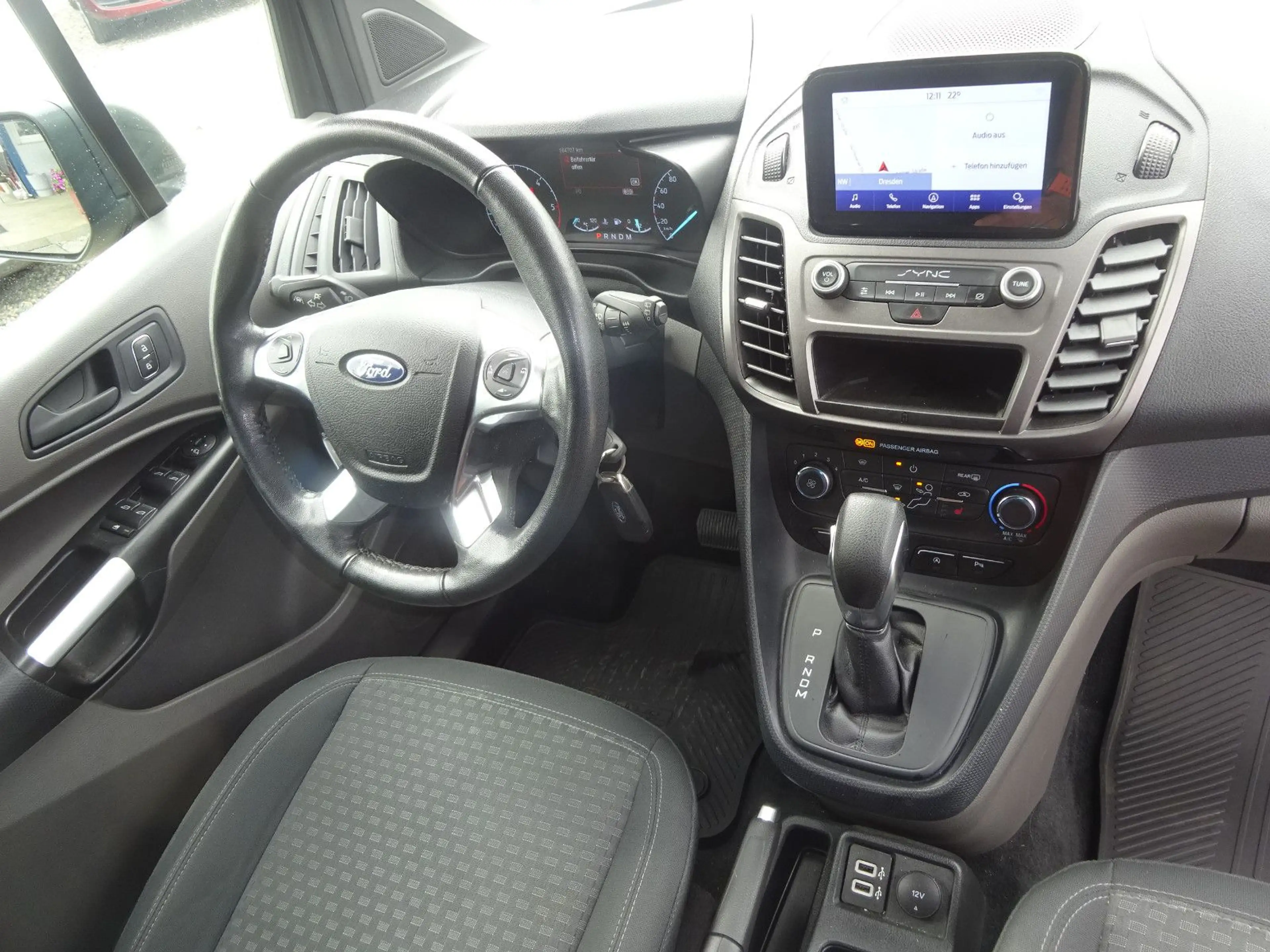 Ford Grand Tourneo Connect 1.5 EcoBlue 74kW Auto Tren — photo 12