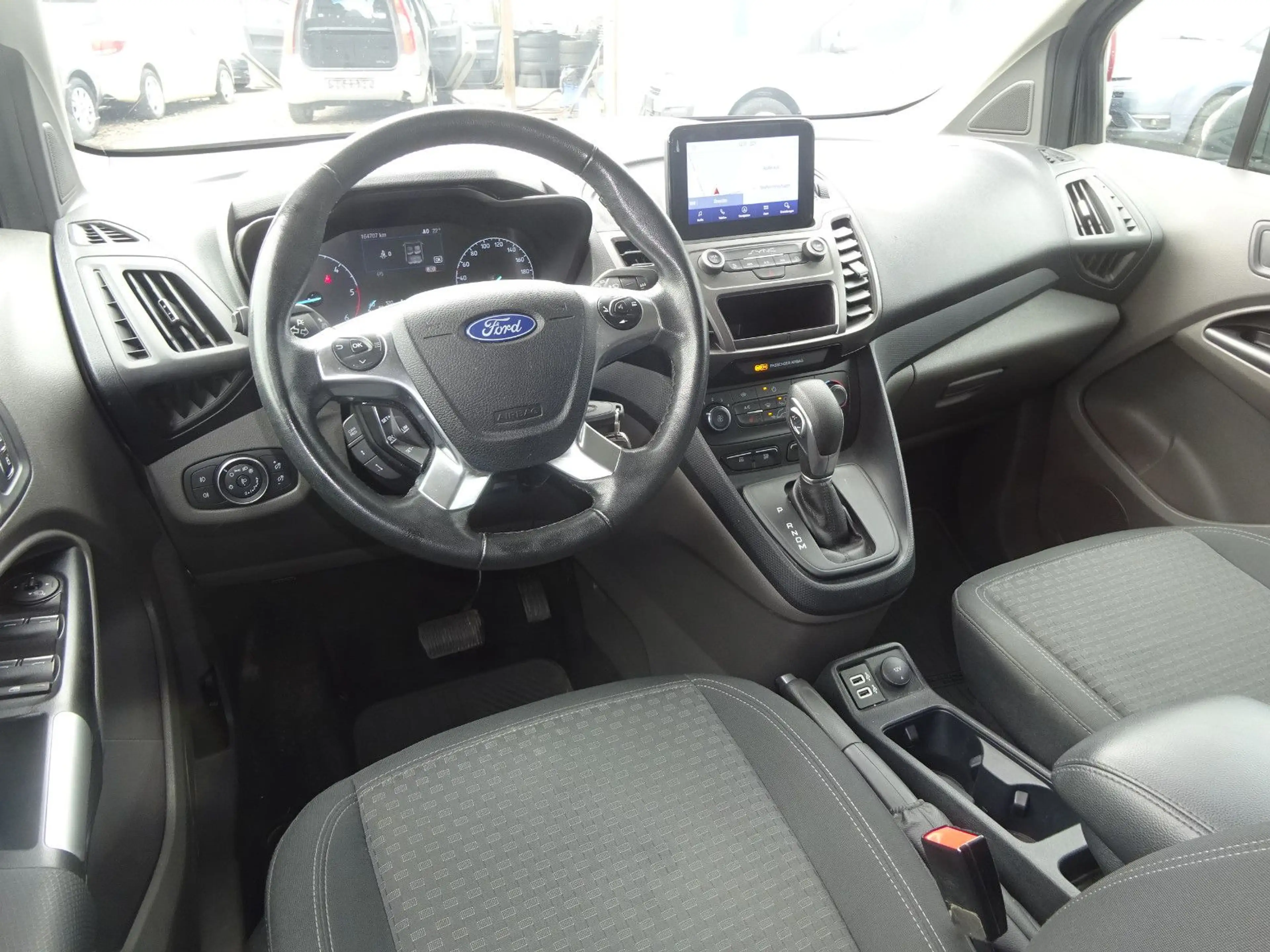 Ford Grand Tourneo Connect 1.5 EcoBlue 74kW Auto Tren — photo 9