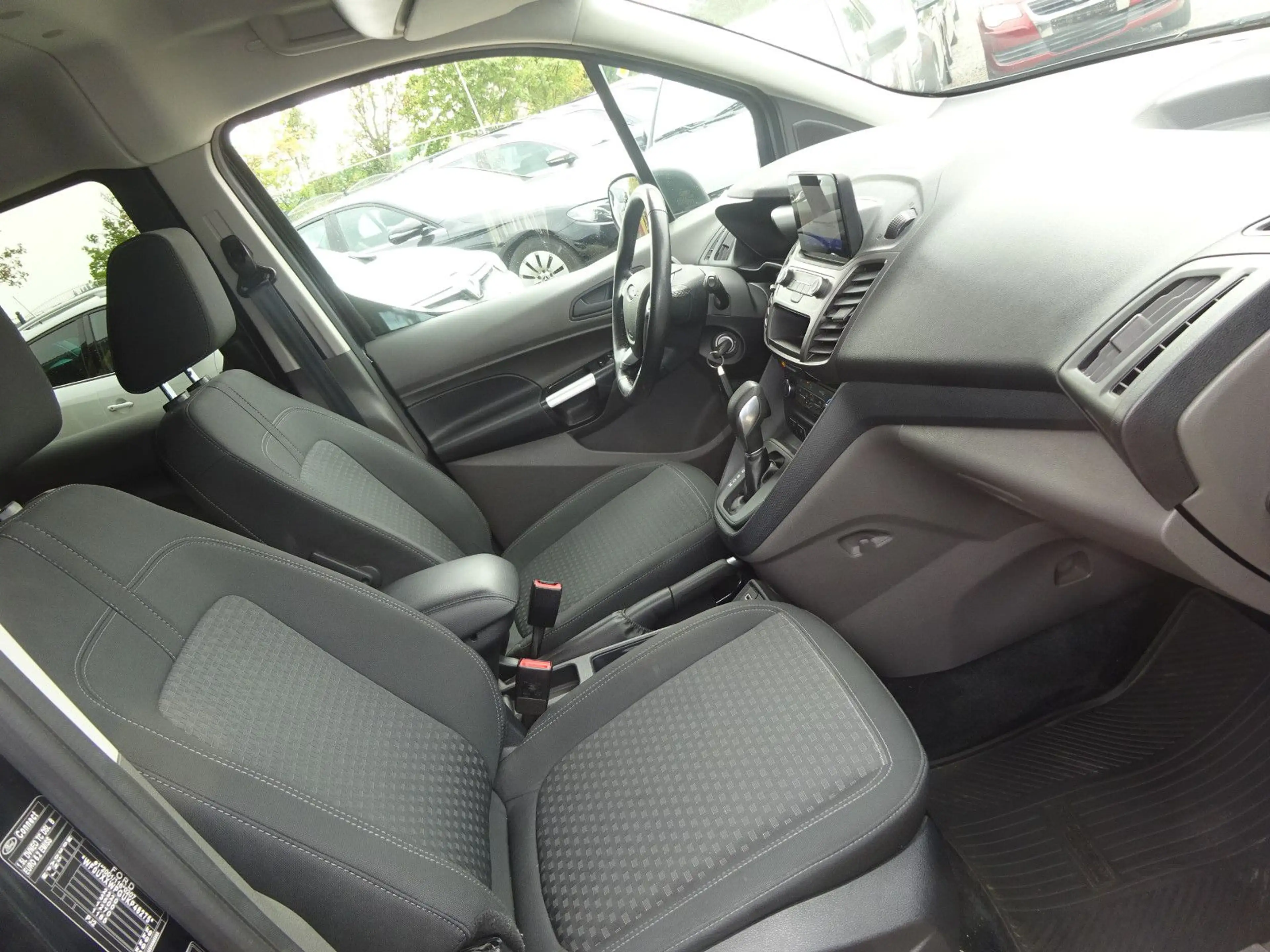 Ford Grand Tourneo Connect 1.5 EcoBlue 74kW Auto Tren — photo 11