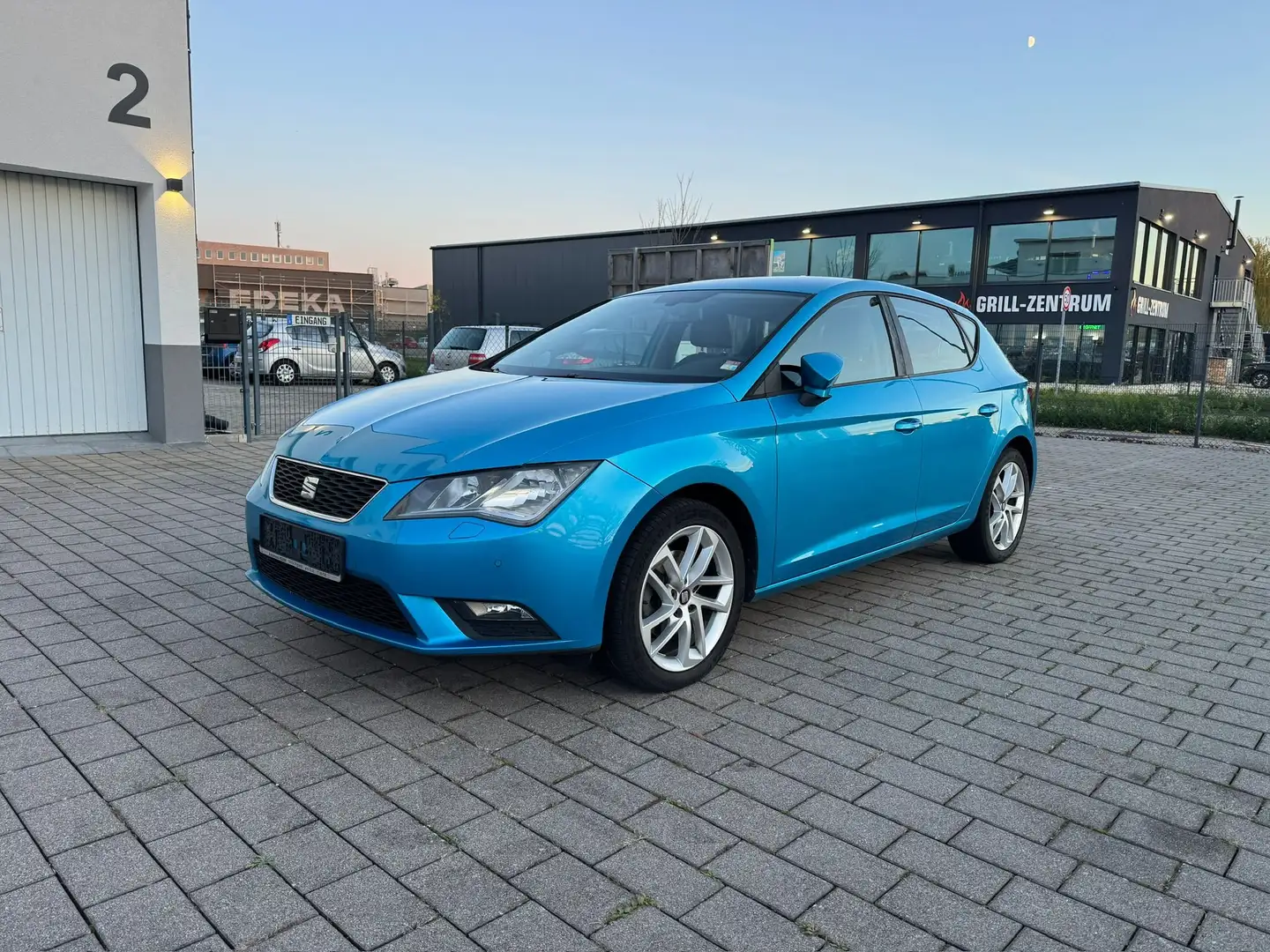 SEAT Leon Style Blau - 1