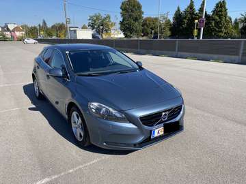 Volvo V40 D3 Momentum Geartronic, 5-Zylinder, ÖAMTC-Gutachten, Zahnriemen neu, Sommerreifen neu