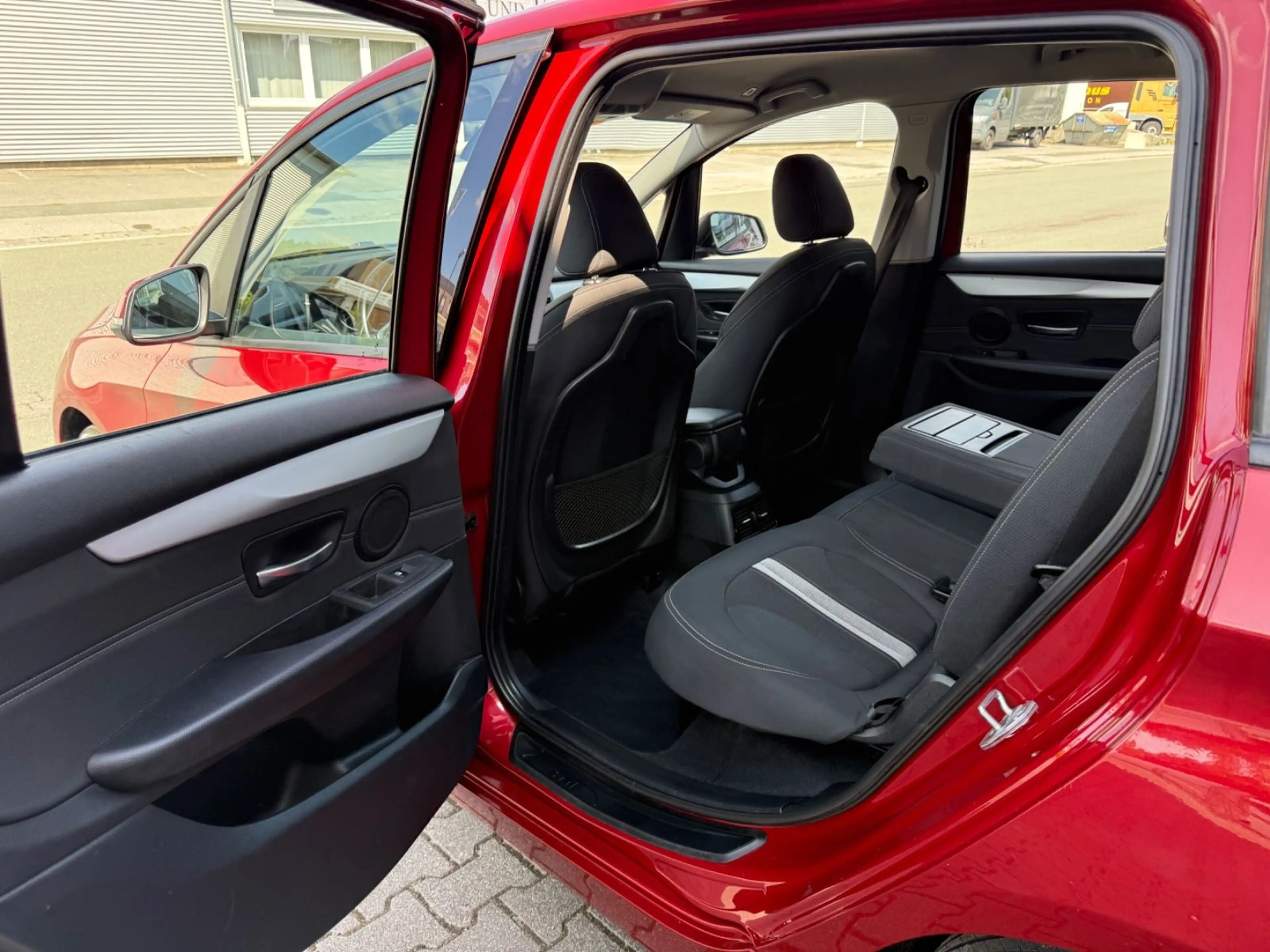 BMW 216 d Gran Tourer Advantage*Scheckheft bei BMW — photo 13