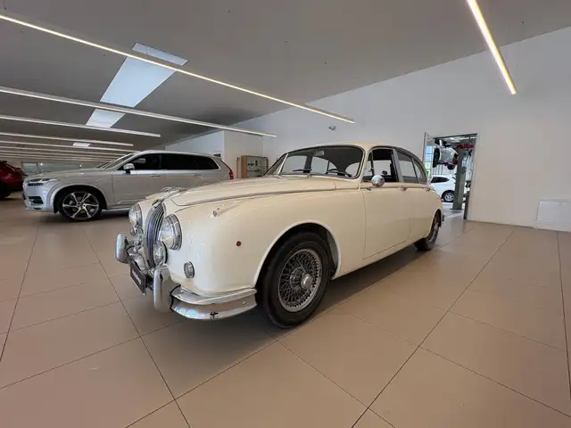 Jaguar MK II