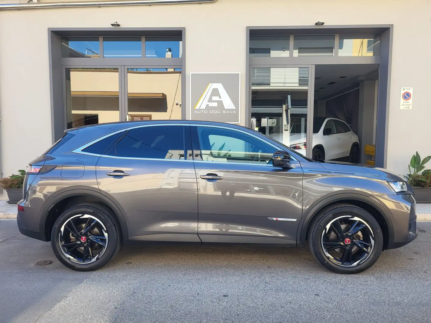 DS Automobiles DS 7 Crossback DS7 CrossBack 1.5 Hdi Cv Perform.+24Mesi Garanzia. Grijs - 2