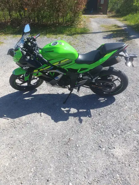 Kawasaki Ninja 125 - foto 5