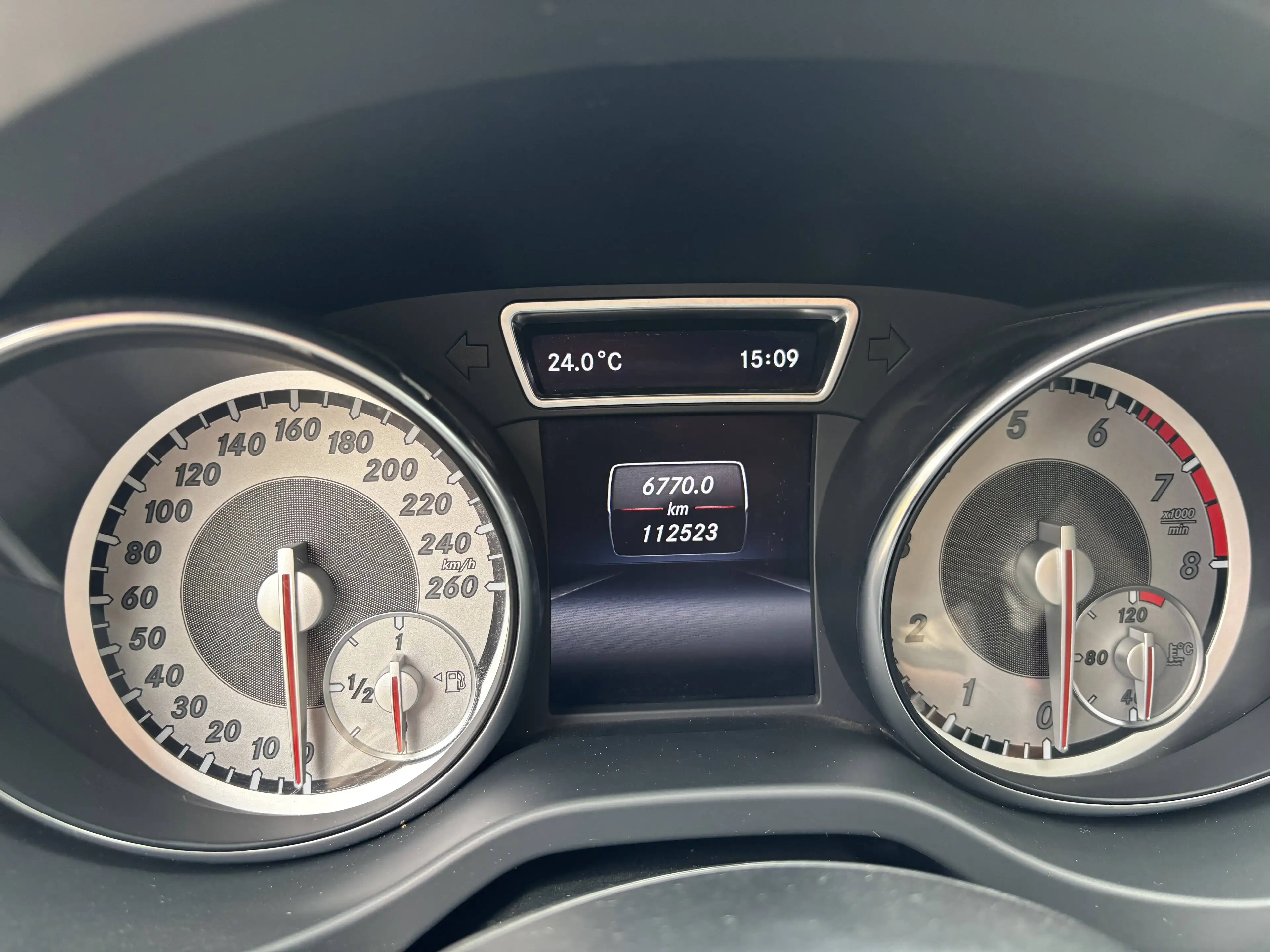 Mercedes-Benz GLA 200 GLA 200 | ab 4,99% | Garantie | 2. Hand — photo 15