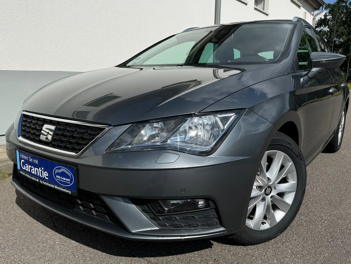 SEAT Leon LEON ST 1,4 TSi 125 PS *TÜV 04/26 DAB Grau - 2