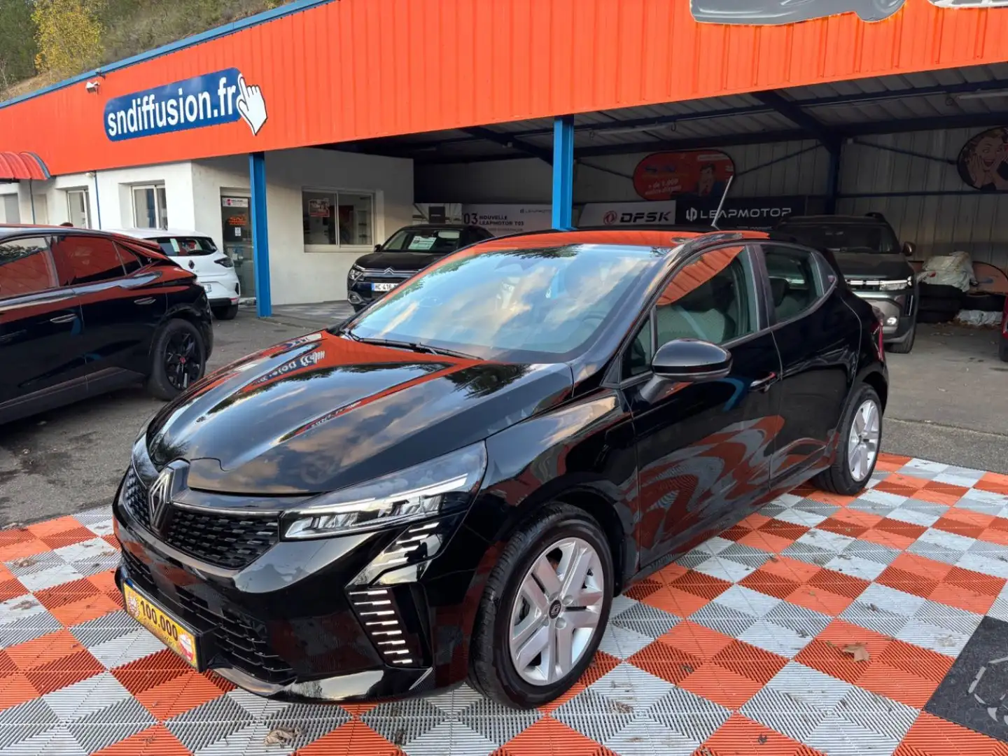 Renault Clio V DCi 100 BV6 EVOLUTION Ecran Radar Schwarz - 1