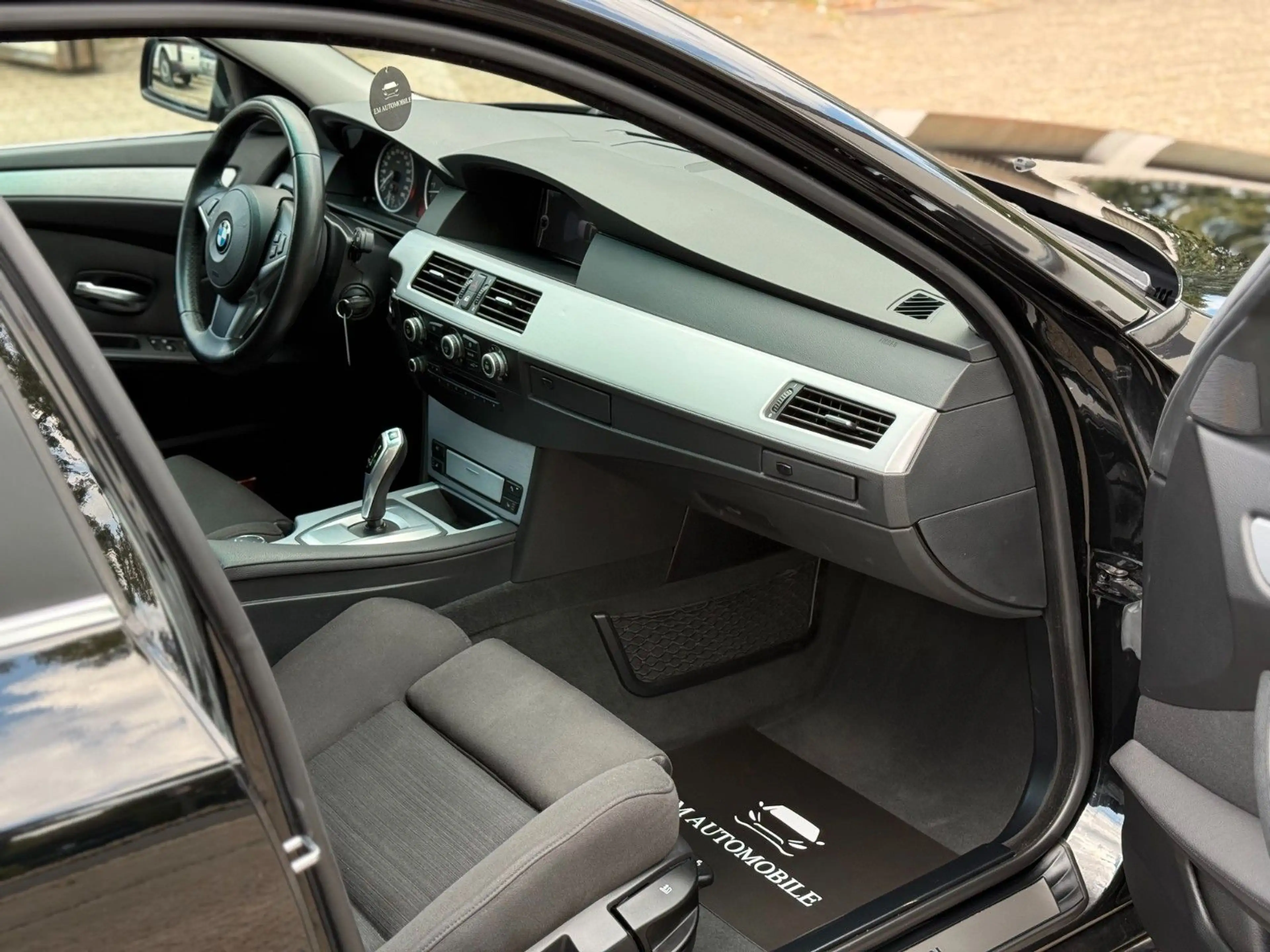 BMW 530 d*M57*2.Hand*Unfallfrei*Scheckheft*Ins Neu* — photo 8
