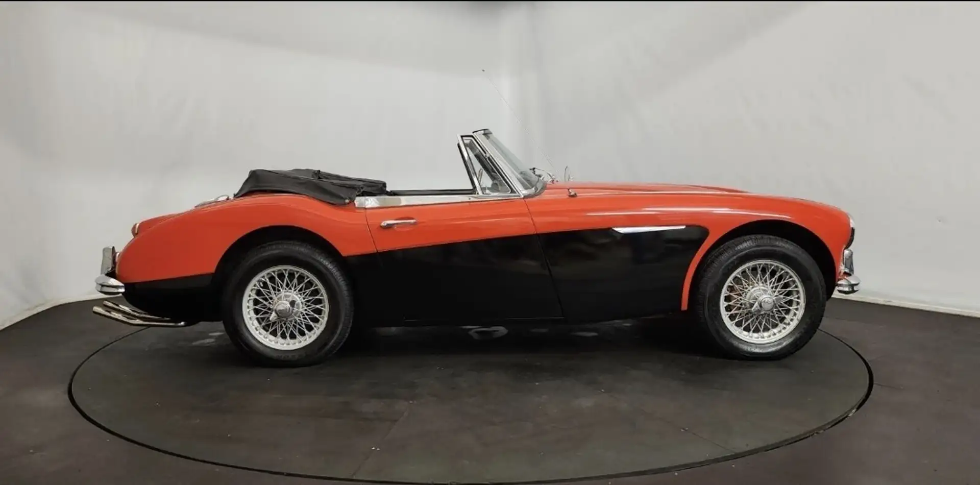Austin-Healey 3000 BJ8 MK3 - 1