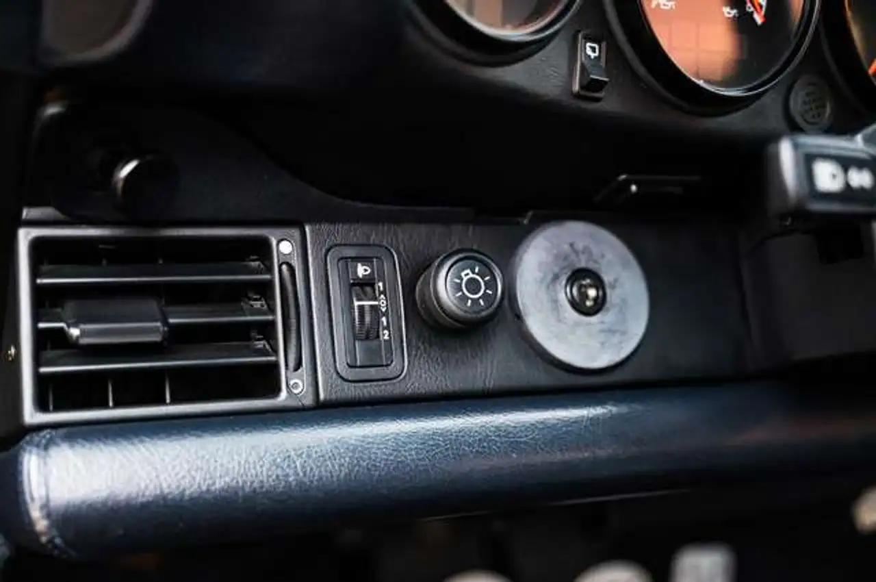 Porsche 964 - 911 CARRERA 4 / COUPE / MANUAL/ MATCHING NUMBERS, foto 12