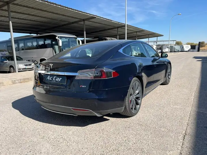 Tesla Model S 2014, foto 7
