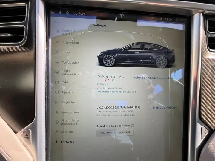 Tesla Model S 2014, foto 24