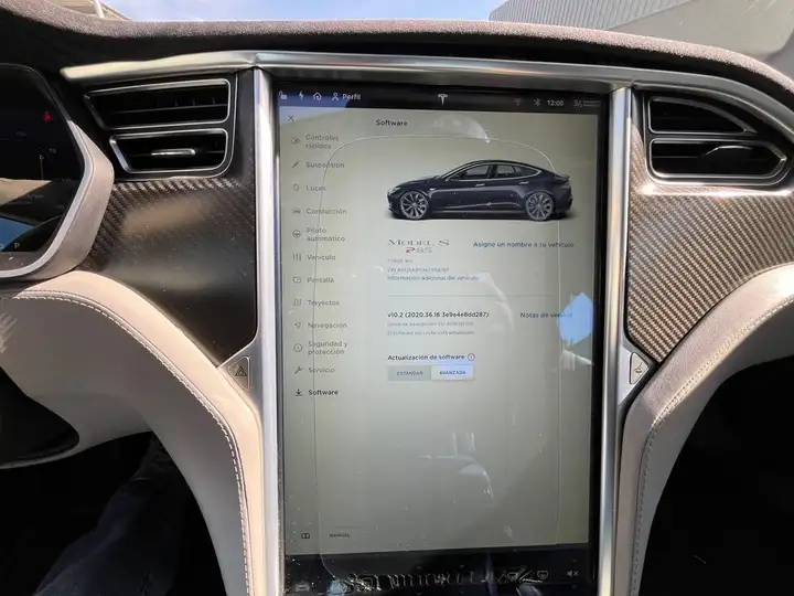 Tesla Model S 2014, foto 23
