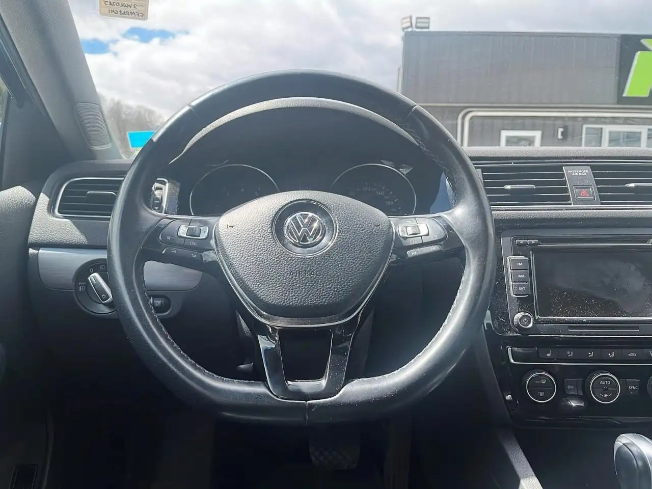 Volkswagen Jetta снимка Volkswagen Jetta