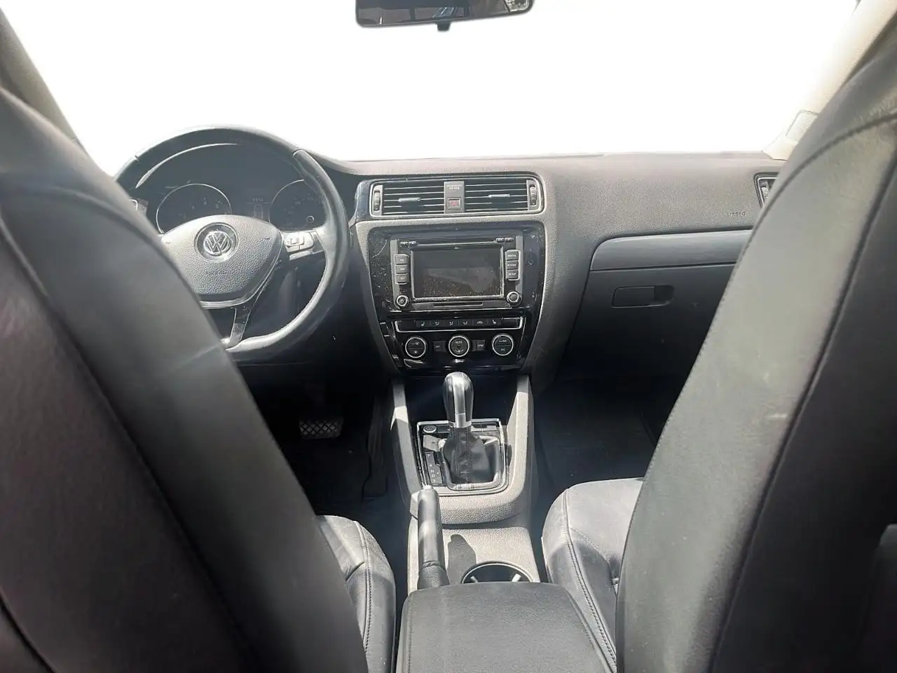 Volkswagen Jetta снимка Volkswagen Jetta