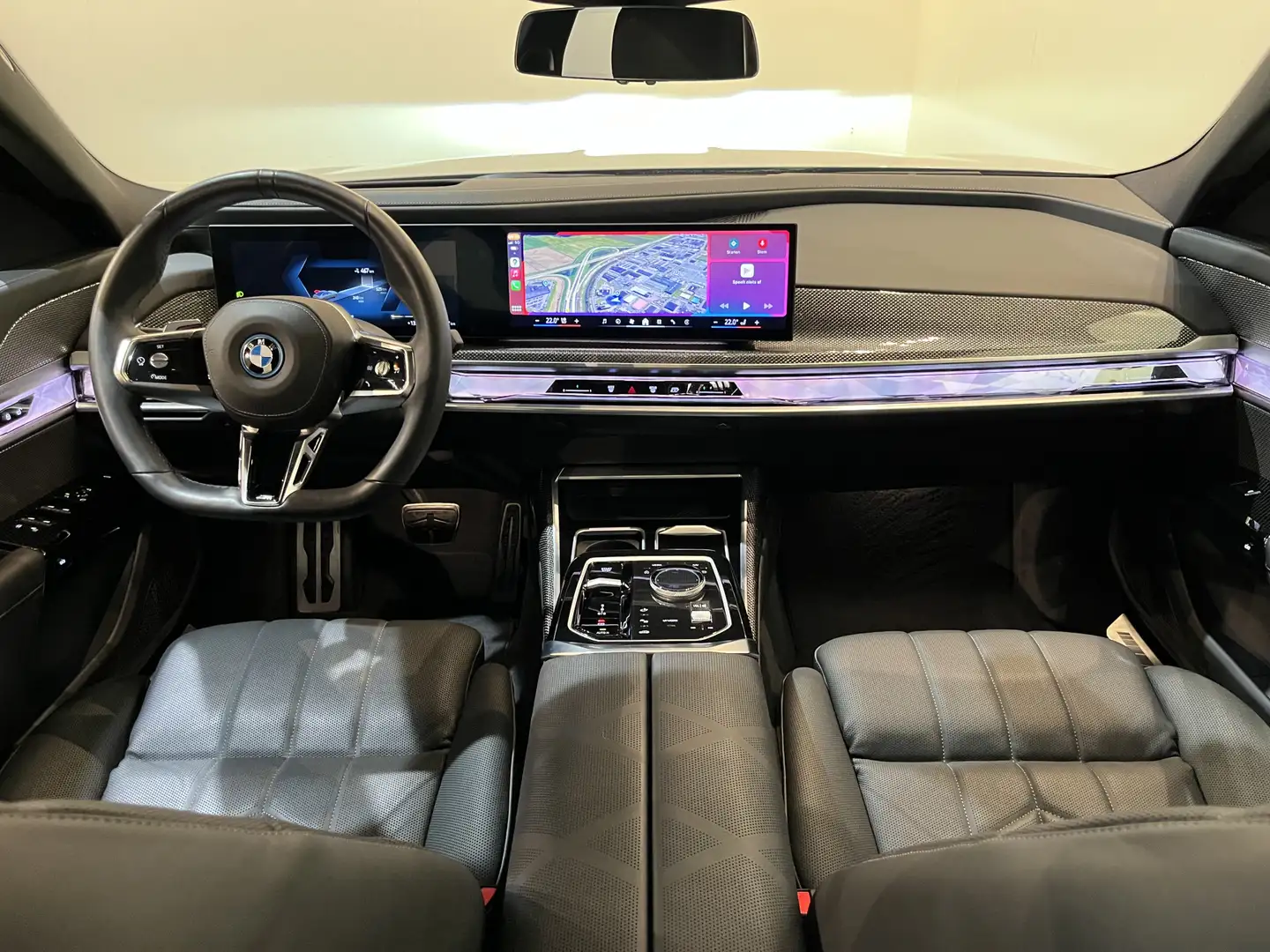 BMW i7 xDrive60 106 kWh / M Sportpakket / Panoramadak / B Grau - 2