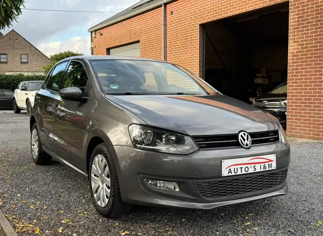 Volkswagen Polo view 4