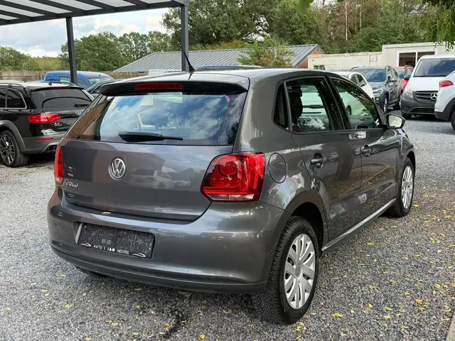Volkswagen Polo view 3