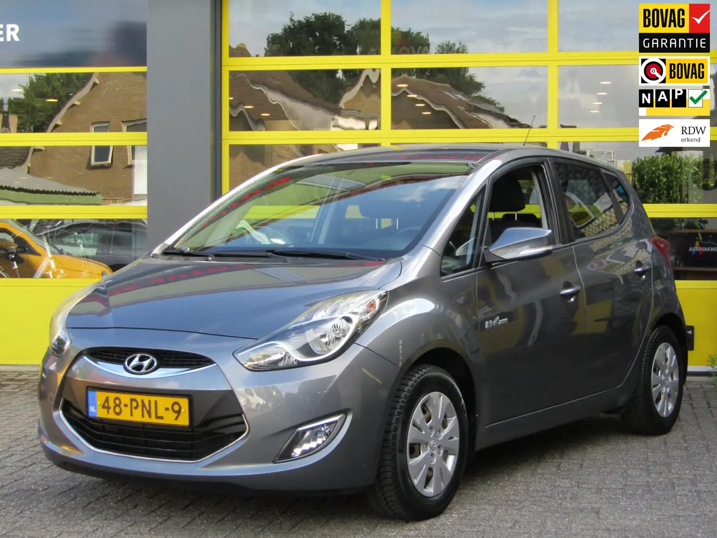 Hyundai iX20 1.4i i-Motion Grijs - 1