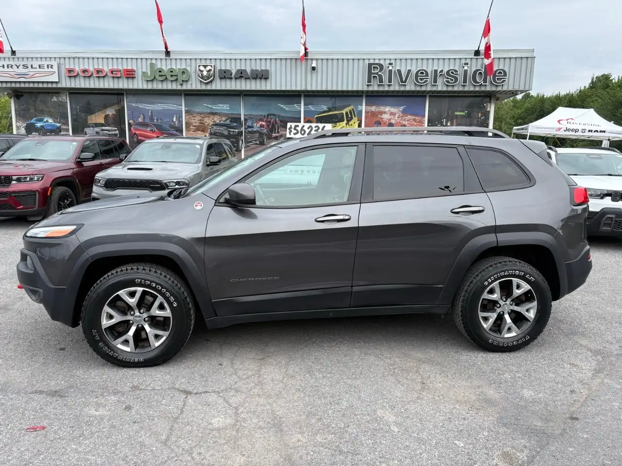 Jeep Cherokee photo Jeep Cherokee