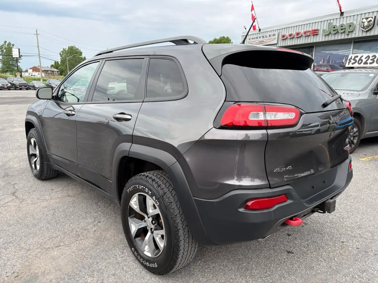 Jeep Cherokee photo Jeep Cherokee