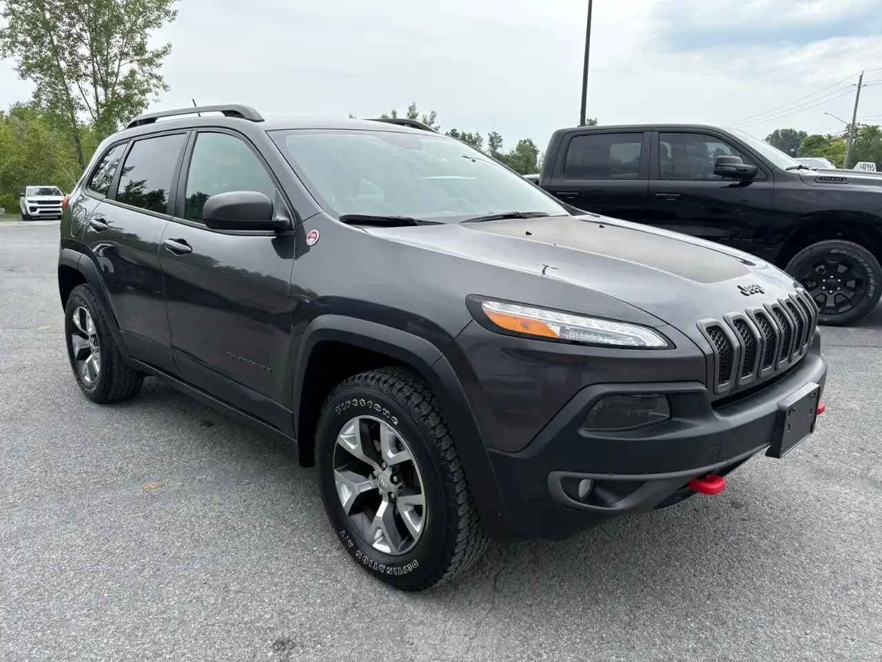 Jeep Cherokee photo Jeep Cherokee