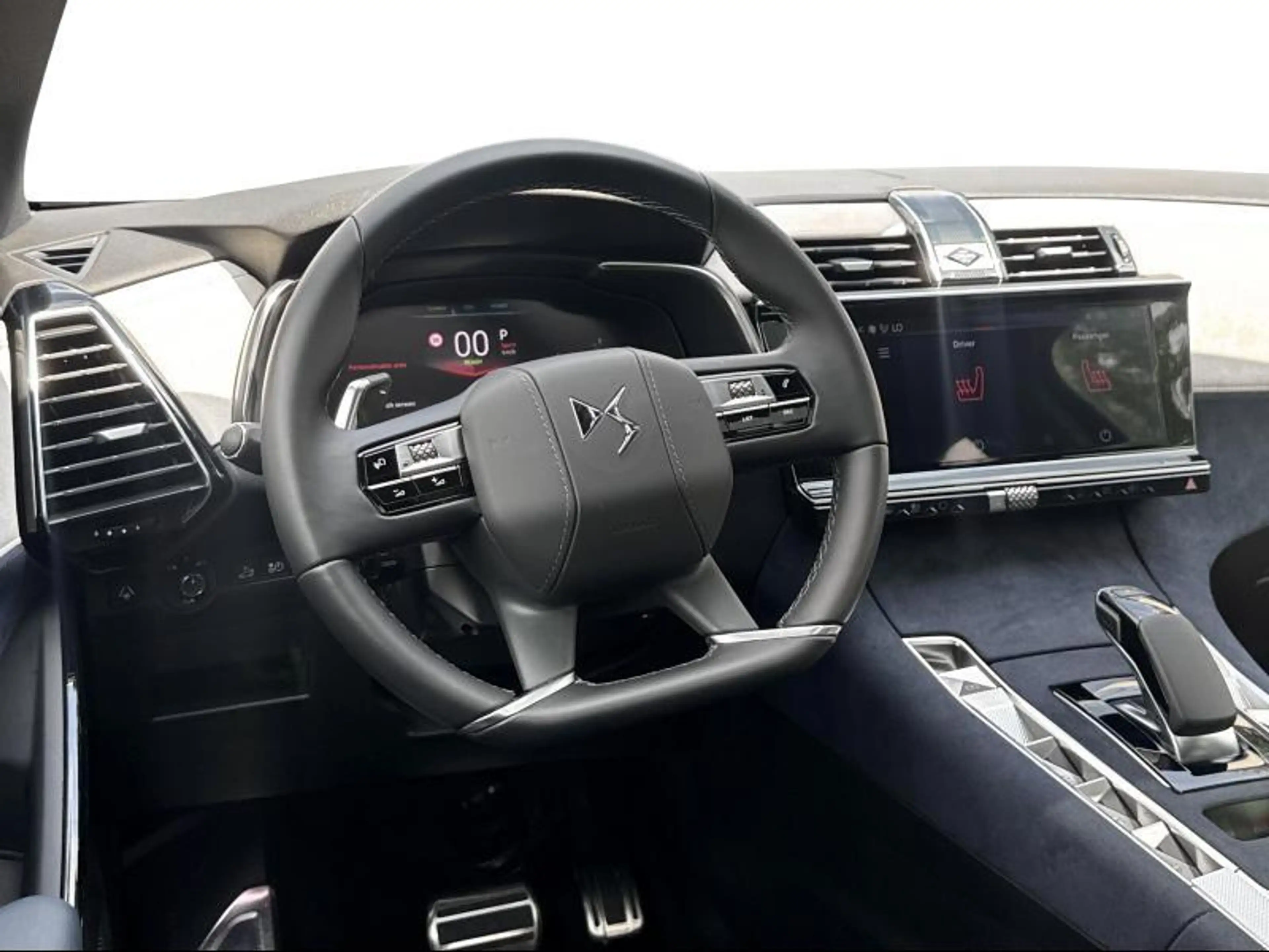 DS Automobiles DS 7 PLUG-IN HYBRID 225 JULES VERNE — photo 10