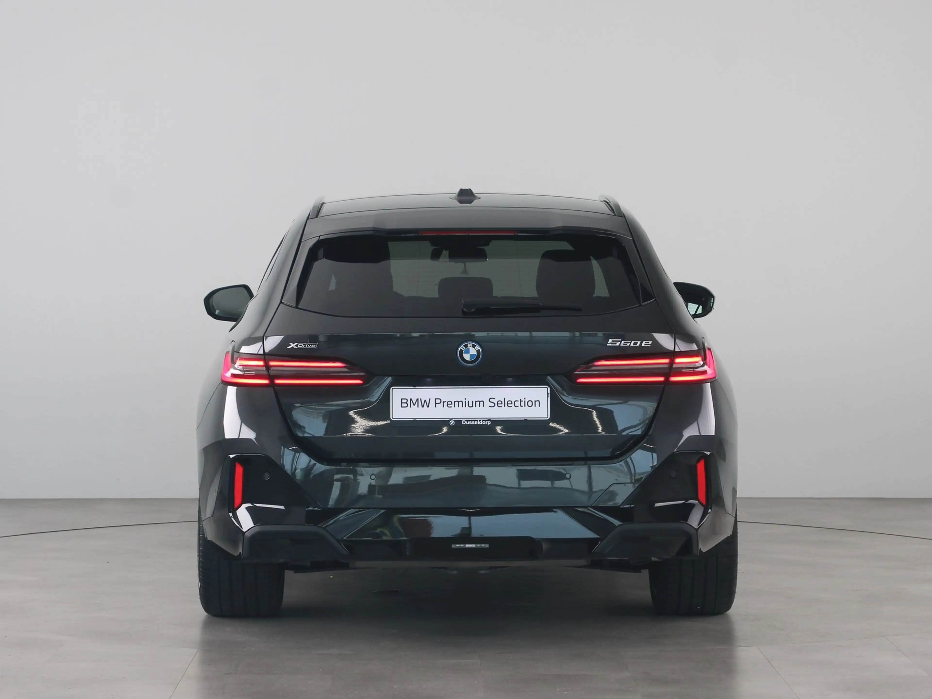 BMW 550 5 Serie Touring 550e xDrive — photo 12