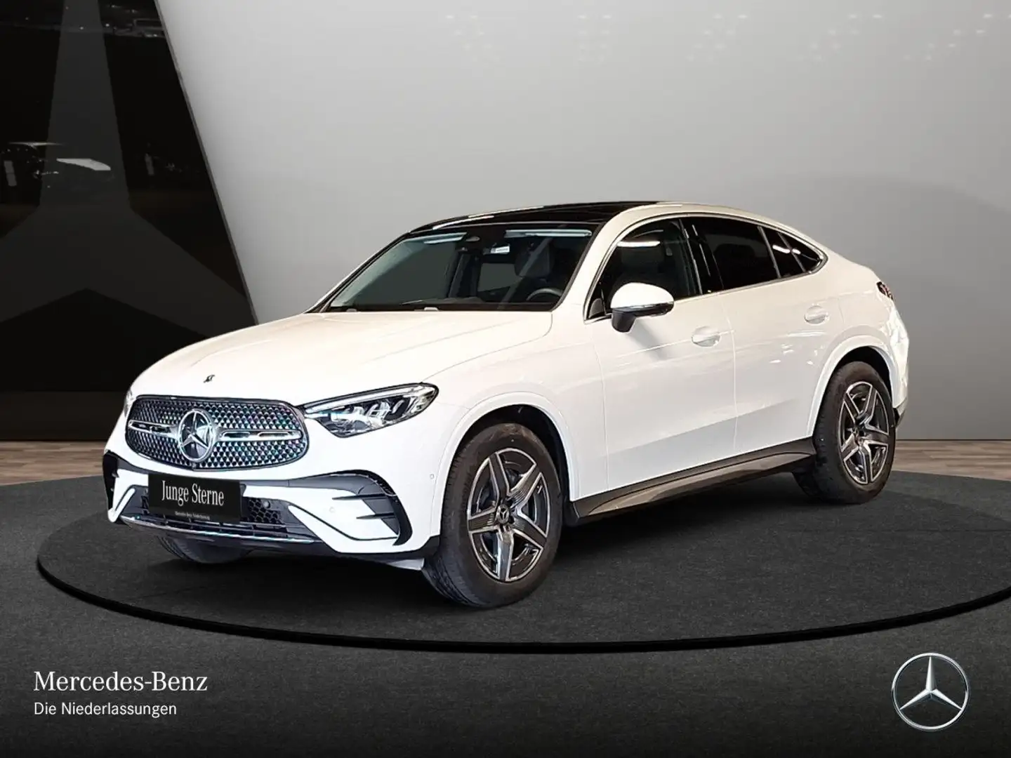 Mercedes-Benz GLC 200 4M AMG+PANO+360+AHK+LED+TOTW+KEYLESS+9G Weiß - 2