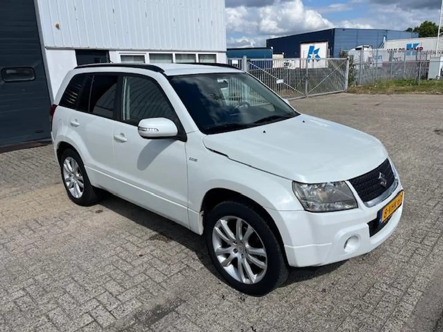 Suzuki Grand Vitara 1.9 Comfort VAN (grijs kenteken) Blanc - 2