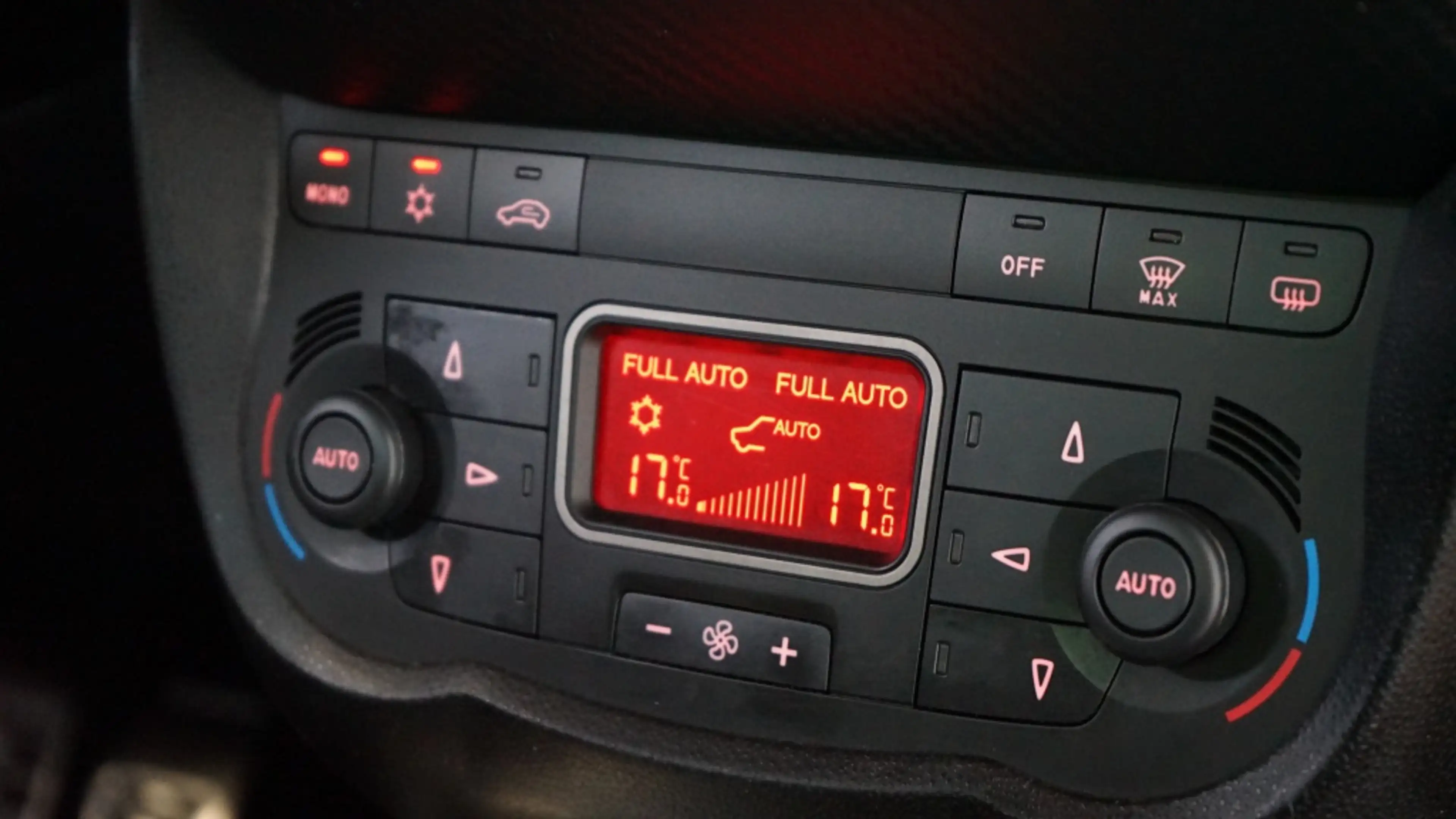 Alfa Romeo MiTo 0.9 T. Air Esclusivo — photo 10