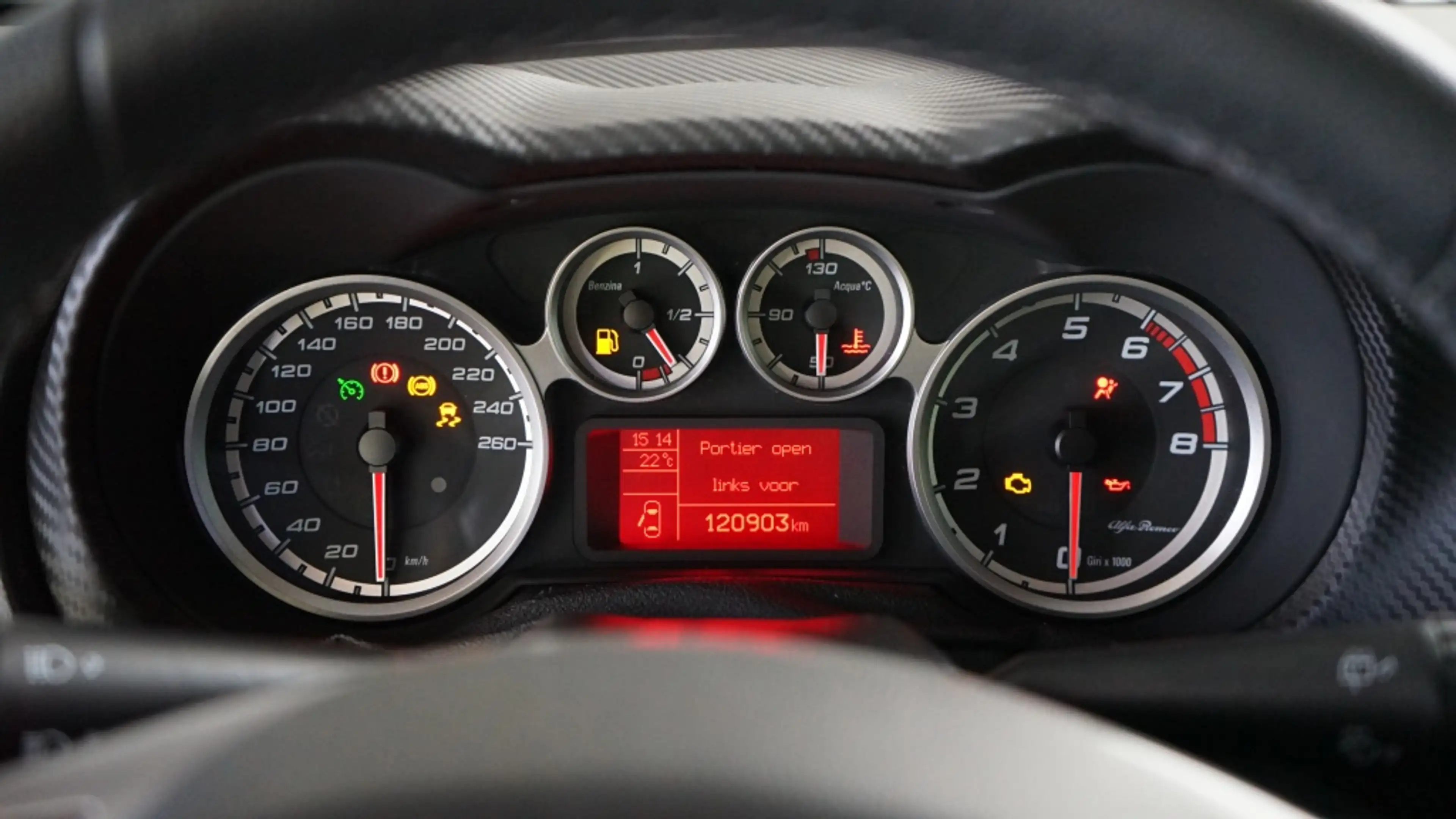 Alfa Romeo MiTo 0.9 T. Air Esclusivo — photo 8