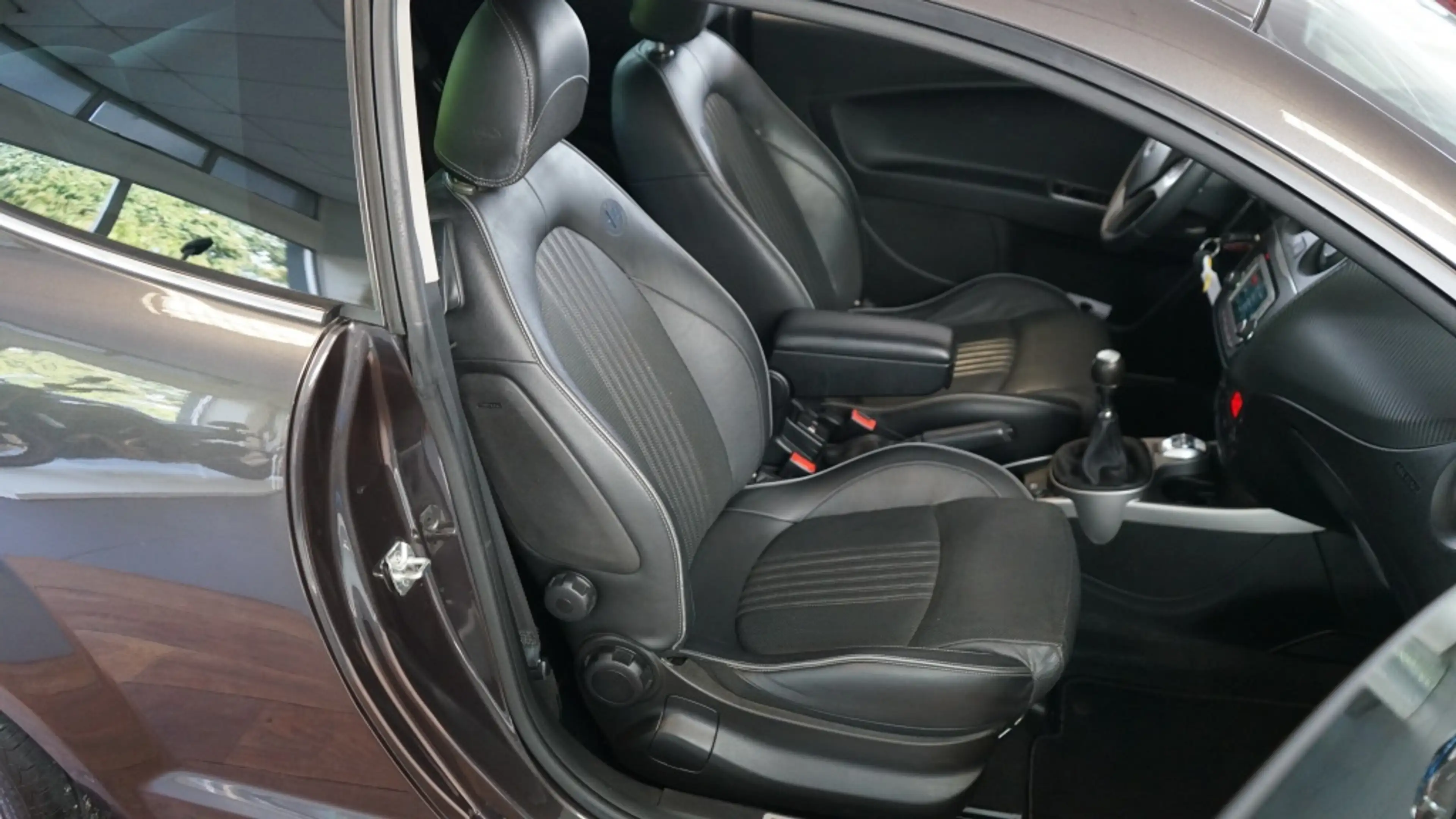 Alfa Romeo MiTo 0.9 T. Air Esclusivo — photo 23