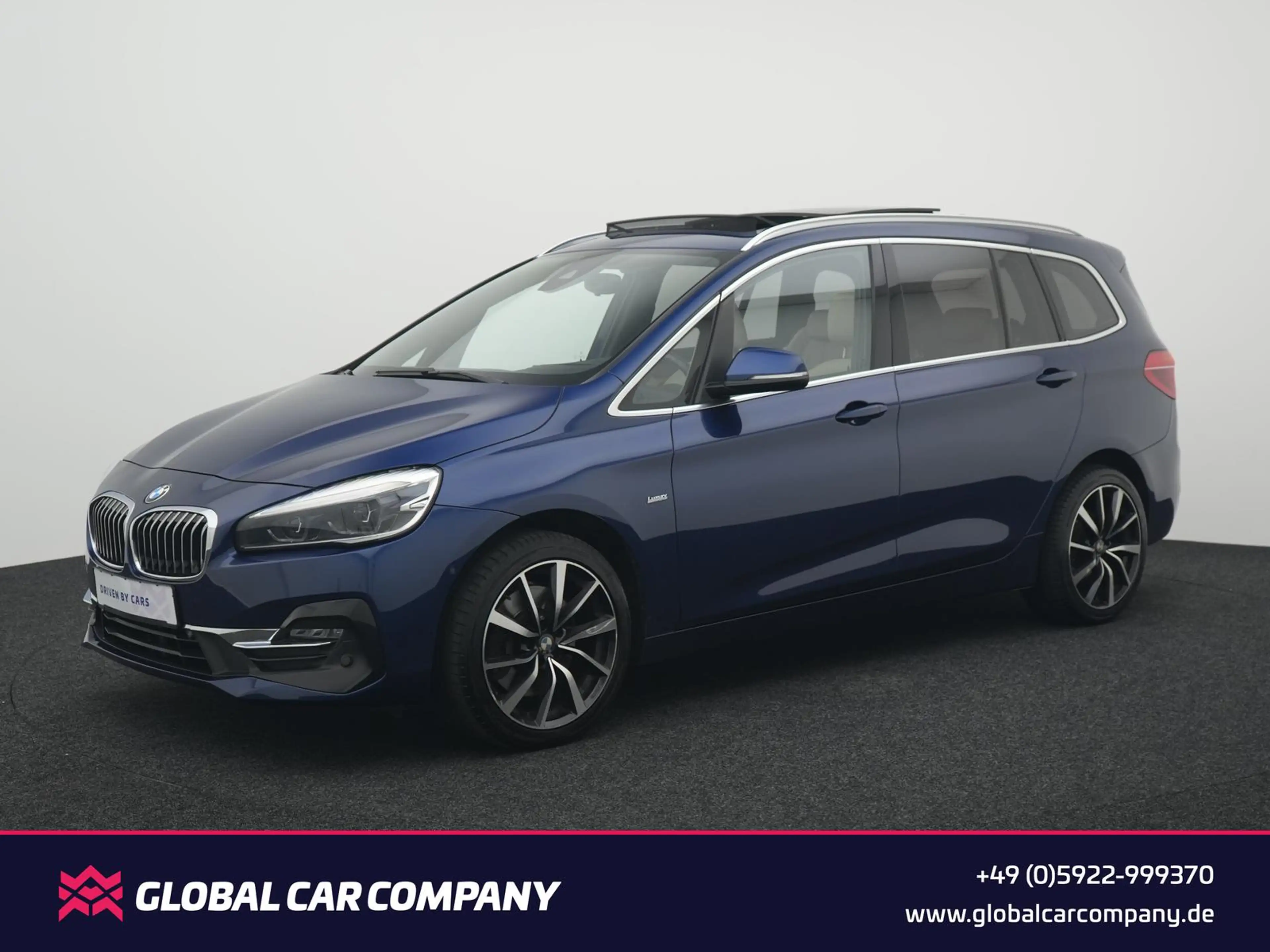 BMW 218 218d Luxury Line LED,7P,AHK,HUD,PANO,TEMPO,KAM