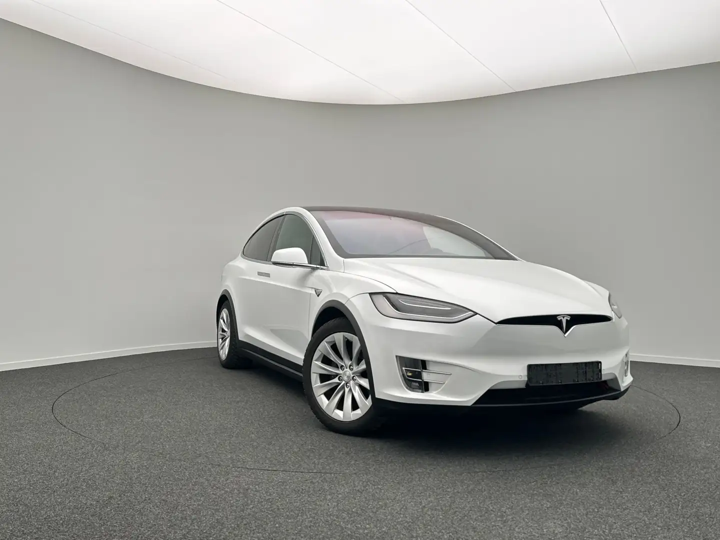 Tesla Model X Білий - 1