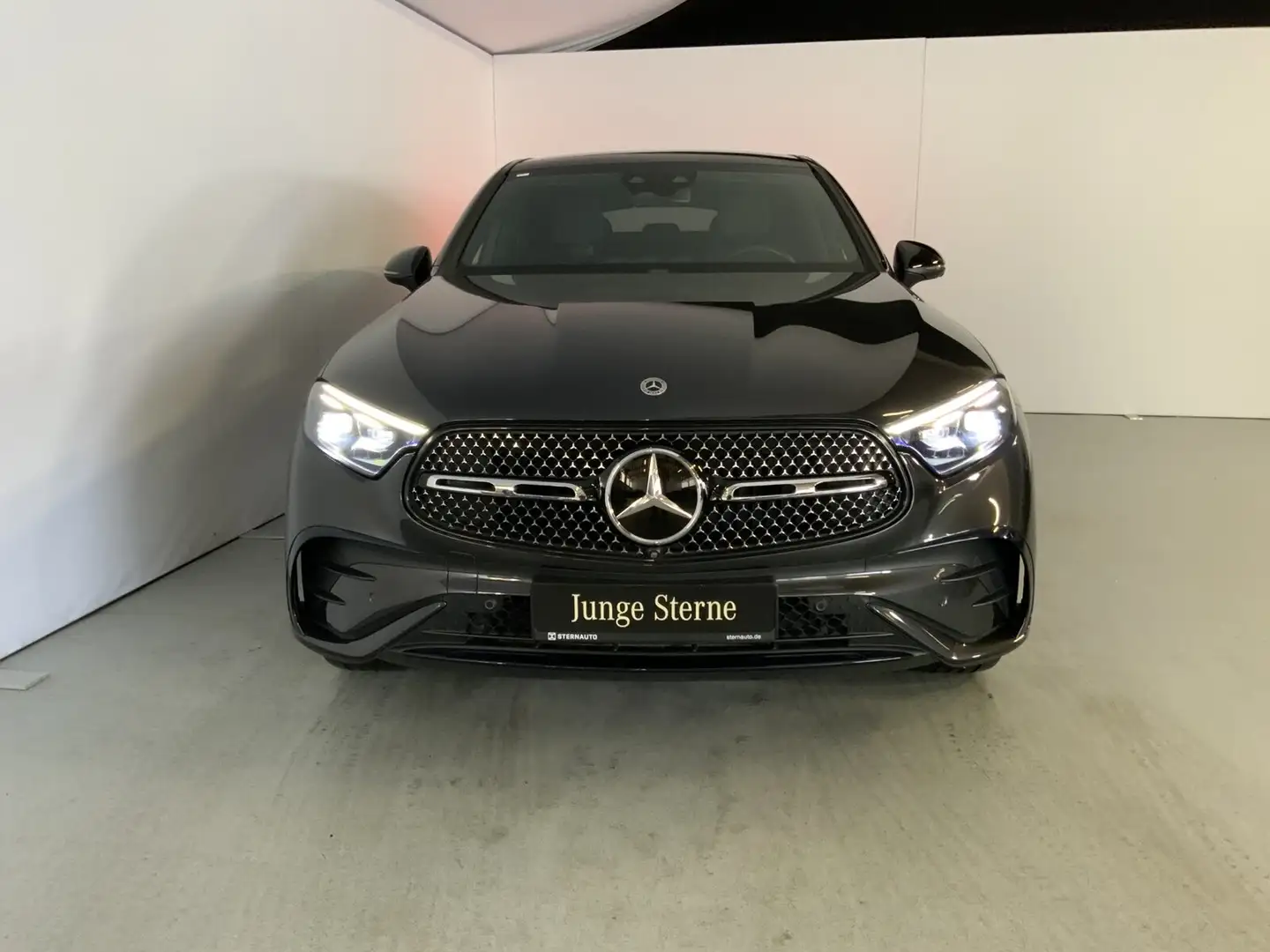 Mercedes-Benz GLC 200 GLC 200 4M Coupé AMG Night Pano HUD AHK DISTRO Grau - 2