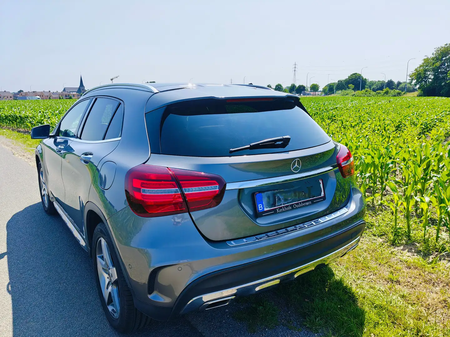 Mercedes-Benz GLA 200 GLA 200 d 7G-DCT AMG Line Gris - 1