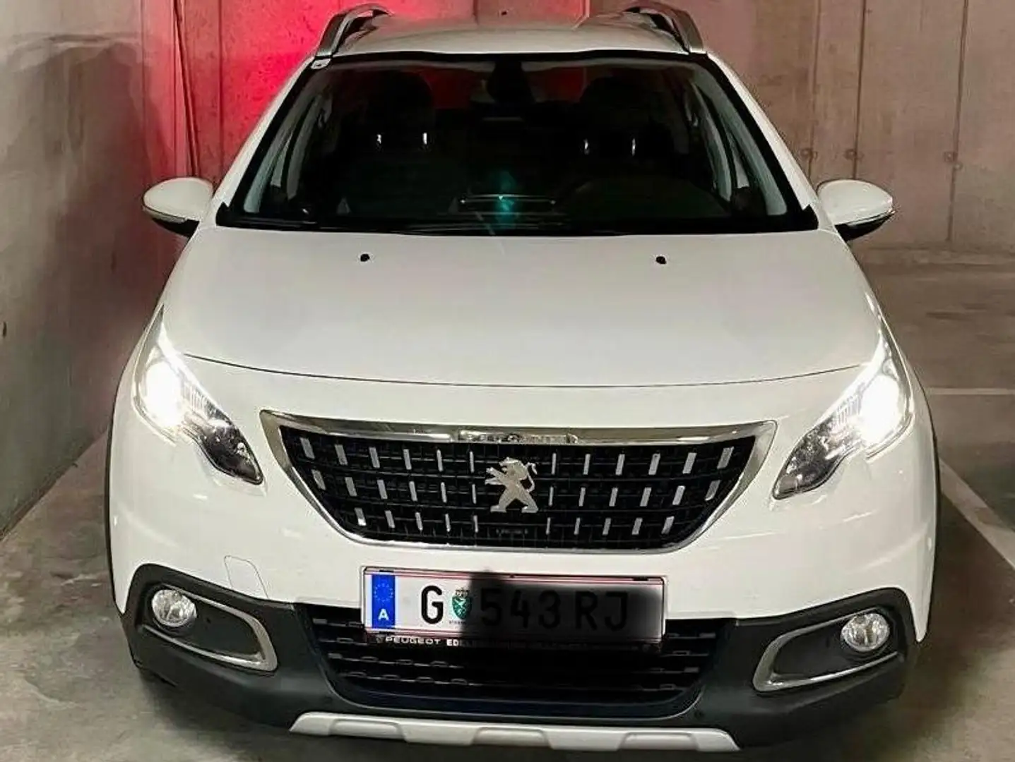 Peugeot 2008 2008 1,2 PureTech 110 S Weiß - 2