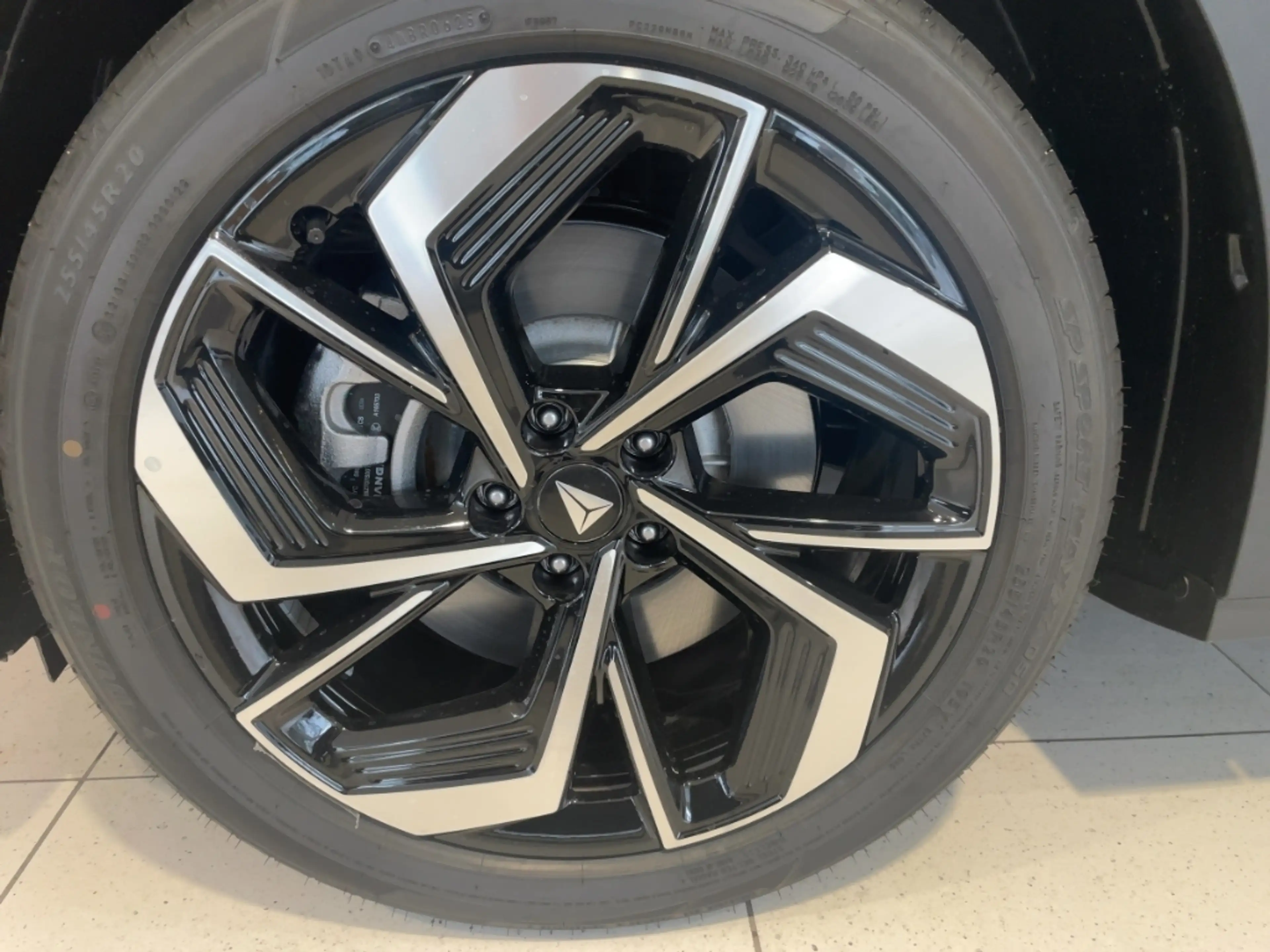 Changan Deepal S07 EV 79,97kWh RWD 360Grad/20Zoll/AHK/Panorama — photo 7