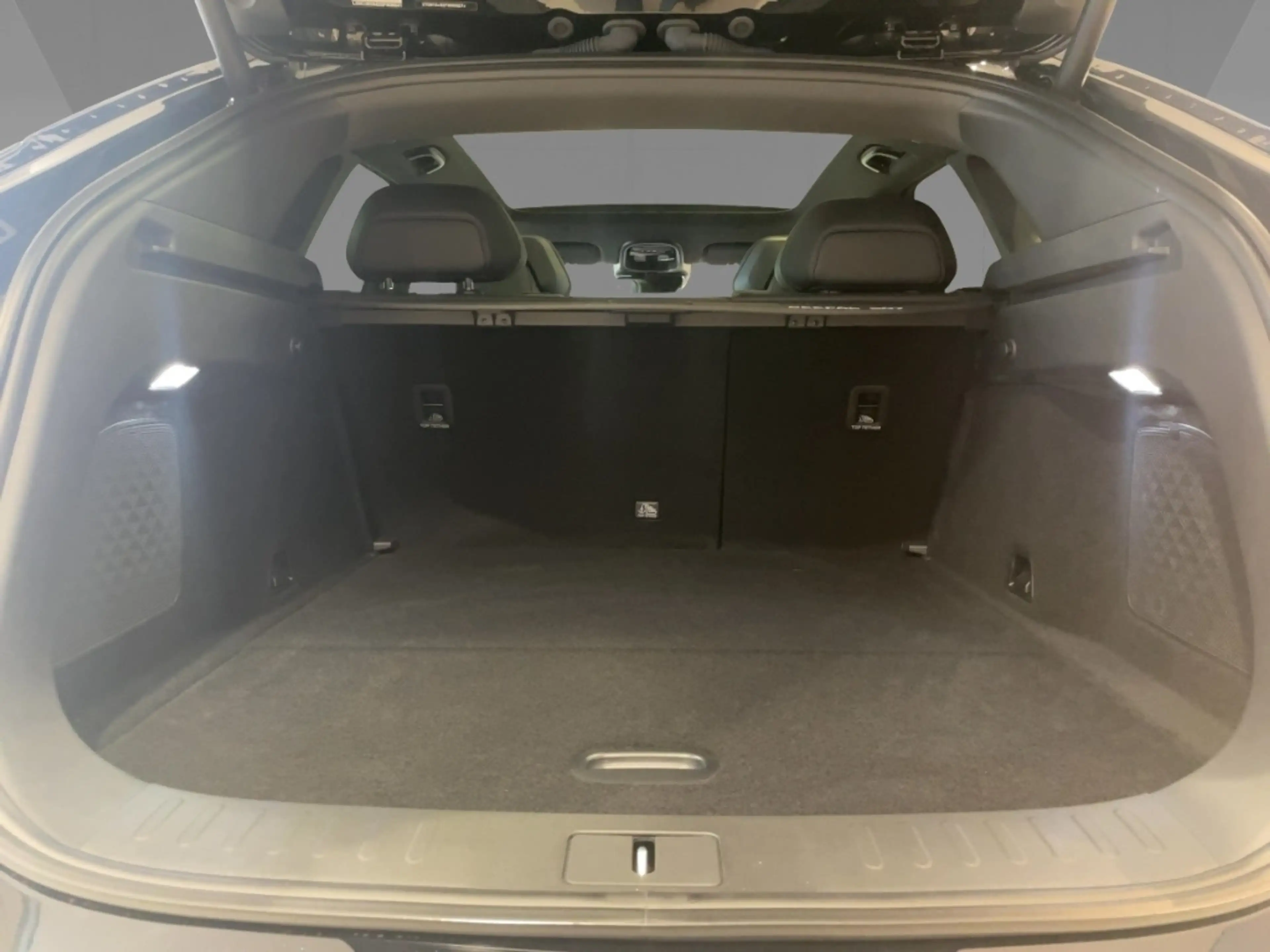 Changan Deepal S07 EV 79,97kWh RWD 360Grad/20Zoll/AHK/Panorama — photo 12