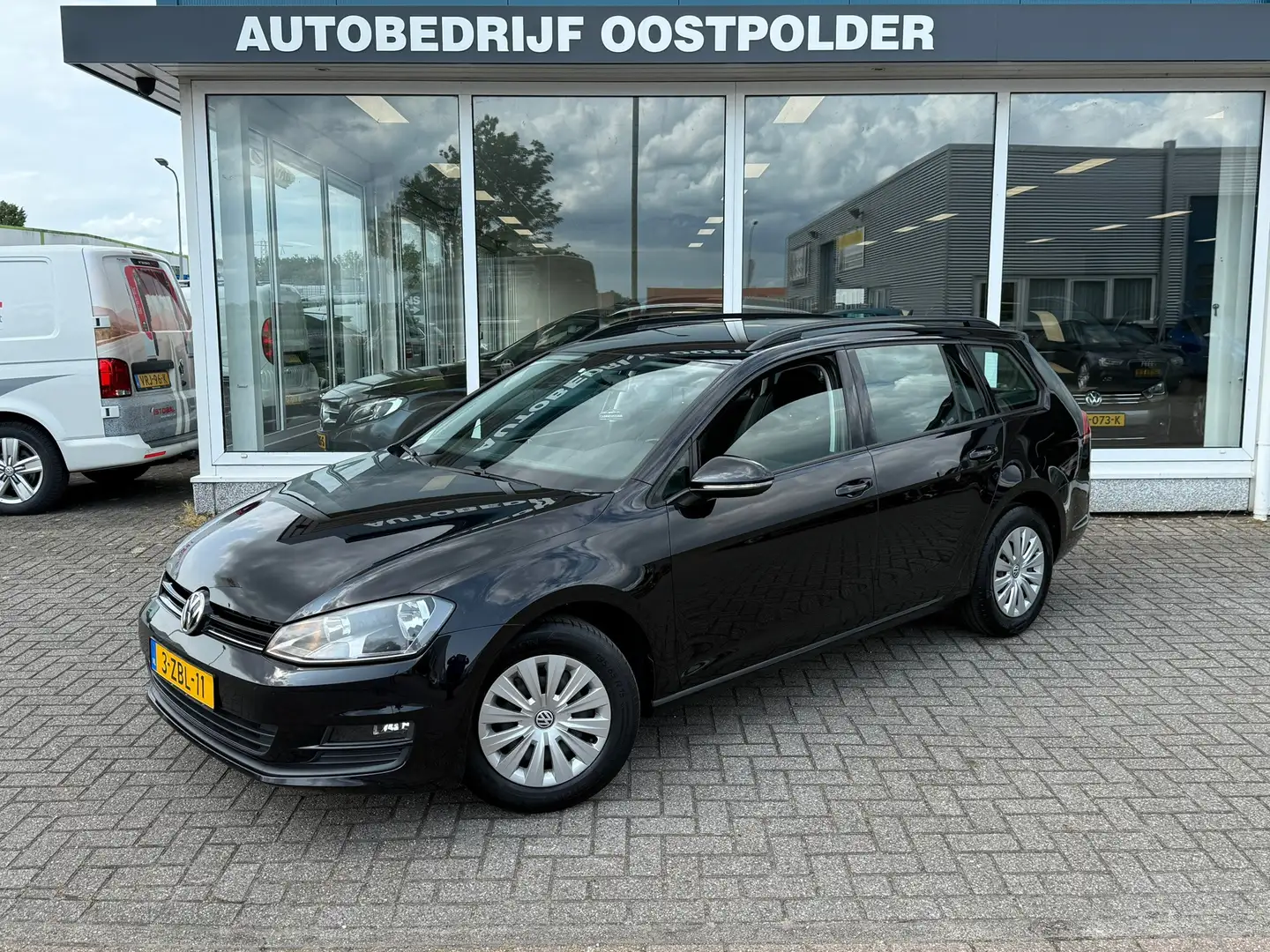 Volkswagen Golf Variant 1.2 TSI Trend Edition Noir - 1