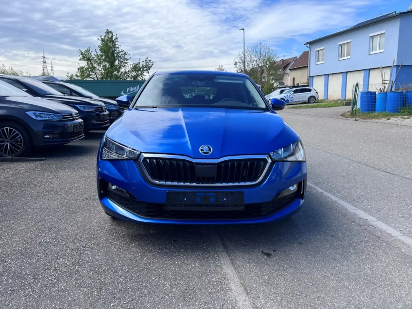 Skoda Scala 1.5TSI DSG Tour DCP NAVI LED RFK KESSY eHECK Blau - 2