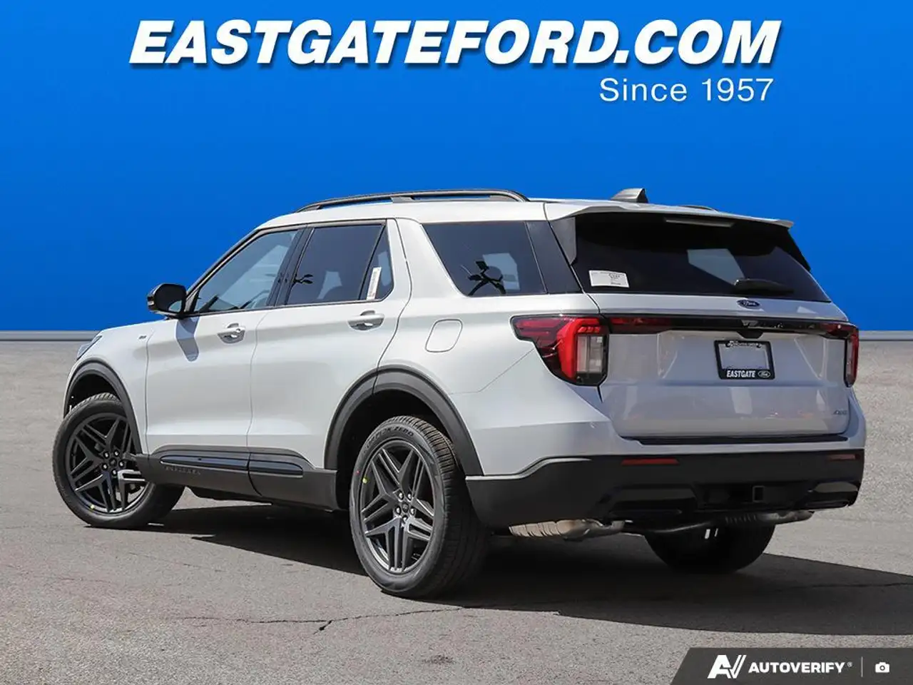 Ford Explorer снимка Ford Explorer